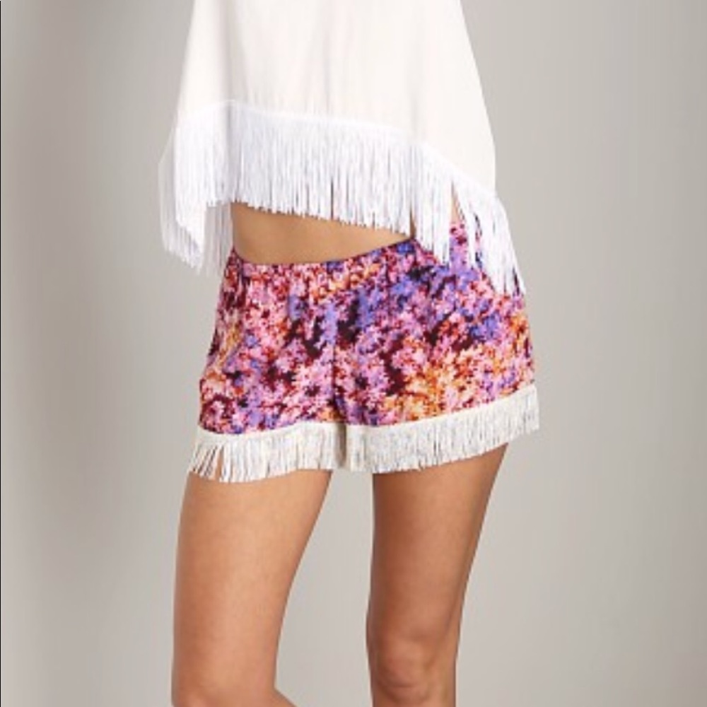 Show Me Your Mumu Fringe Shorts Sz M